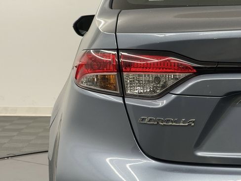 Used 2020 Toyota Corolla LE image 9