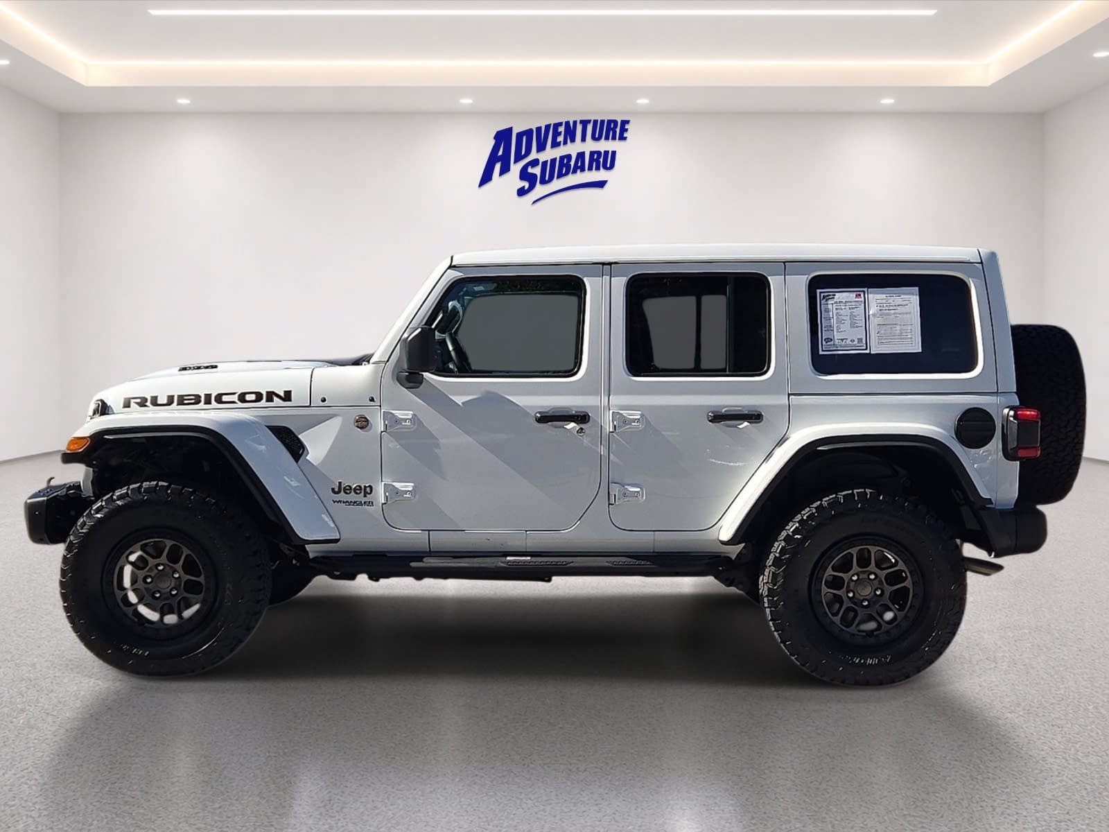 Used 2022 Jeep Wrangler Unlimited Rubicon w/ Xtreme Recon 35" Tire Package AWD/4WD image 4