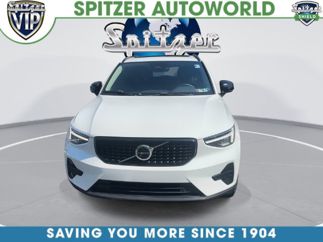 Used 2024 Volvo XC40 B5 Core AWD/4WD image 6