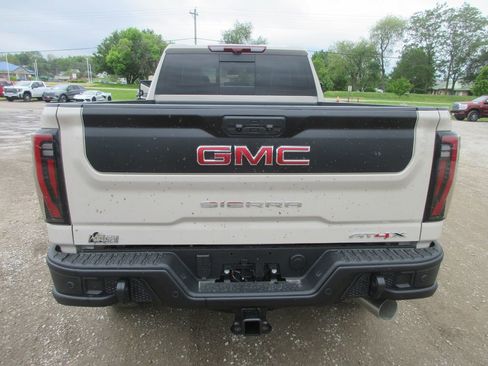 New 2026 GMC Sierra 2500 AT4X w/ AT4X AEV Edition AWD/4WD image 6
