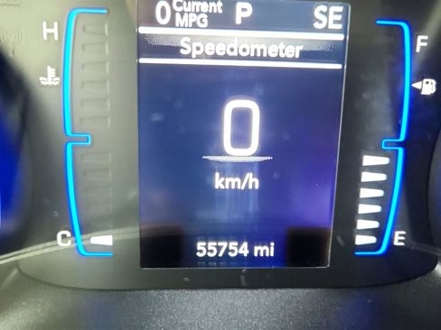 Used 2024 Chrysler Voyager LX image 35