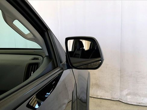 Used 2016 Chevrolet Colorado Z71 image 11