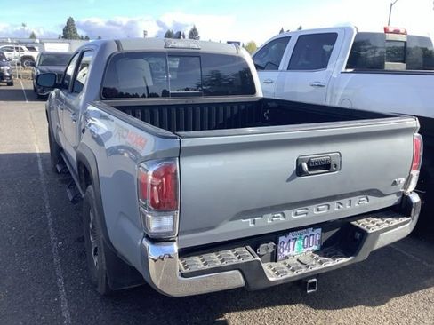 Used 2021 Toyota Tacoma TRD Off-Road image 3
