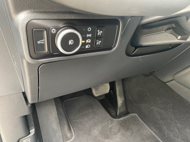 Certified 2025 Ford Explorer Active w/ Active Comfort Package AWD/4WD image 32