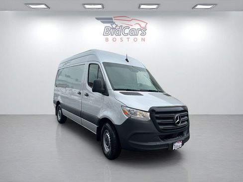 Used 2024 Mercedes-Benz Sprinter 144 Cargo w/ Parking Package image 3