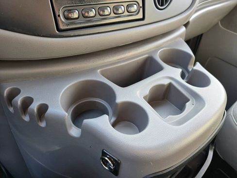 Used 2002 Ford E-250 and Econoline 250 E-250 image 23