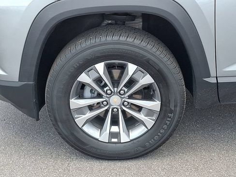 Used 2026 Chevrolet Equinox LT FWD image 28