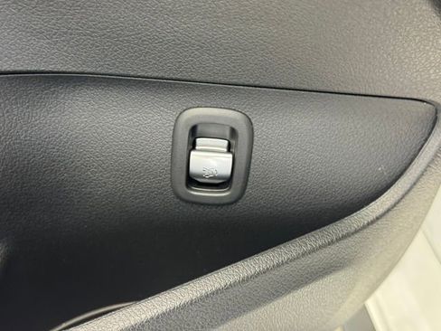 New 2026 Mercedes-Benz C 43 AMG 4MATIC Sedan image 38