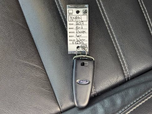 Used 2017 Ford Escape Titanium AWD/4WD image 40