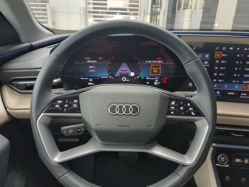 Used 2025 Audi Q5 Premium Plus w/ Premium Plus AWD/4WD image 17