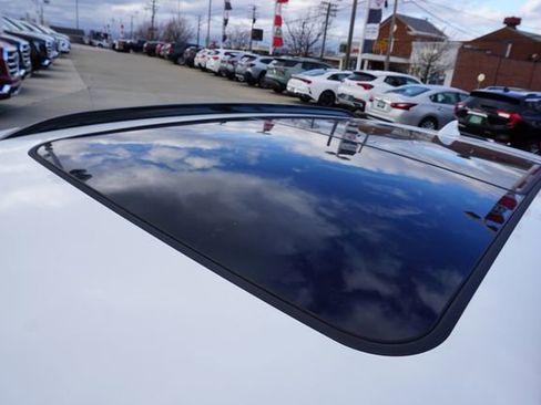 Used 2023 Buick Envision Essence w/ Sport Touring Package image 11