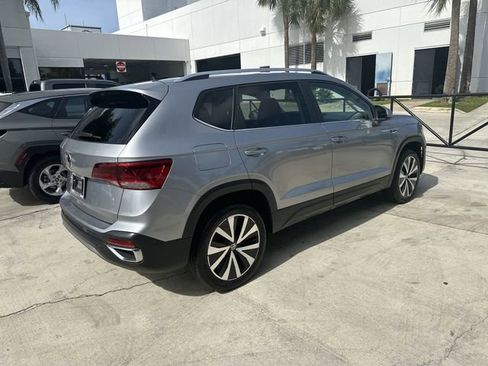 Used 2024 Volkswagen Taos SE FWD image 31