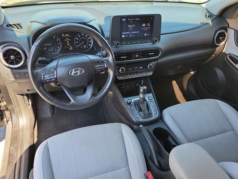 Used 2022 Hyundai Kona SEL w/ Convenience Package FWD image 9