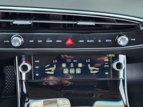 Used 2026 Genesis GV70 2.5T image 15