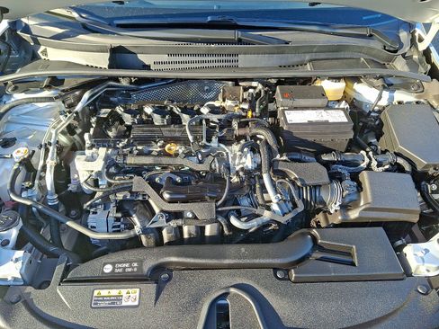 Certified 2025 Toyota Corolla LE image 27