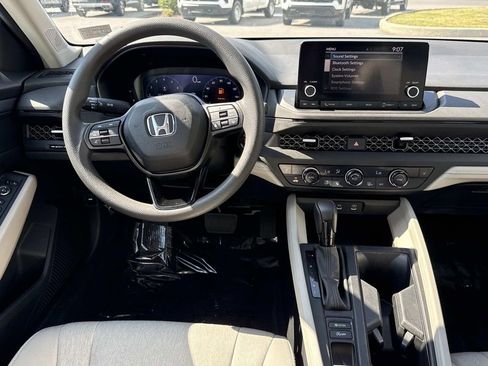 Used 2023 Honda Accord EX image 3