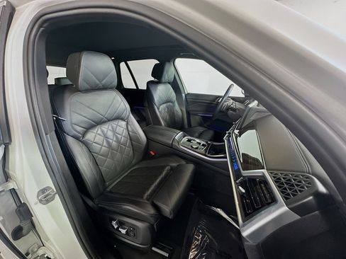 Used 2024 BMW X5 sDrive40i image 28
