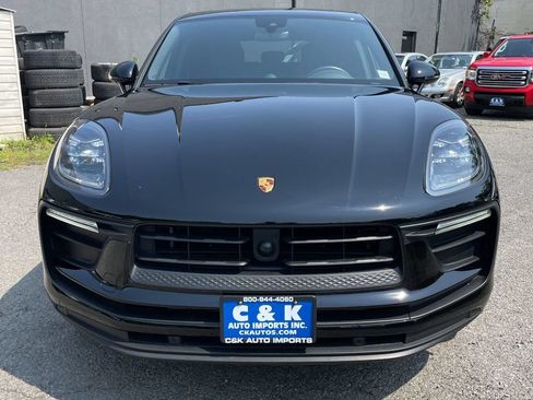 Used 2025 Porsche Macan AWD/4WD image 8