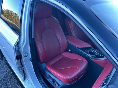 Used 2023 Toyota Camry XSE image 15