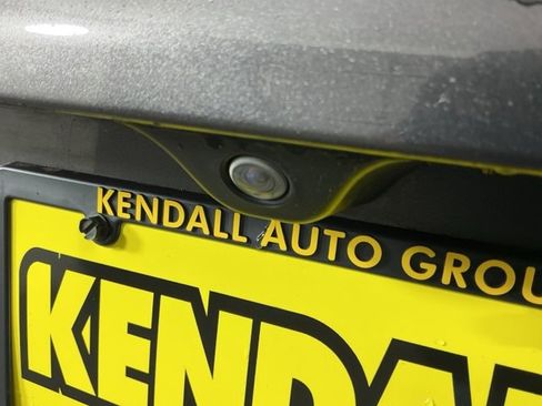 Used 2018 Jeep Compass Latitude w/ Popular Equipment Group image 9