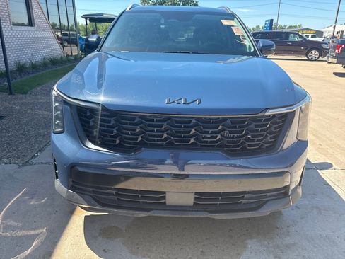 Used 2024 Kia Sorento EX AWD/4WD image 7