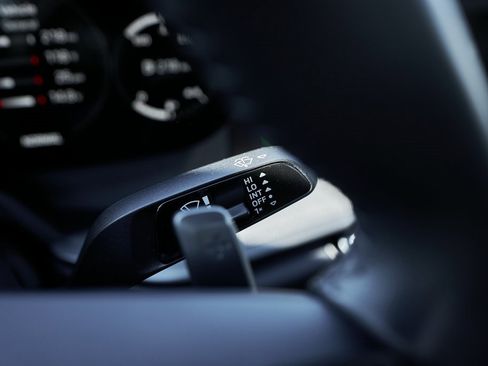 Used 2024 Porsche 911 Carrera S w/ Sport Package image 48