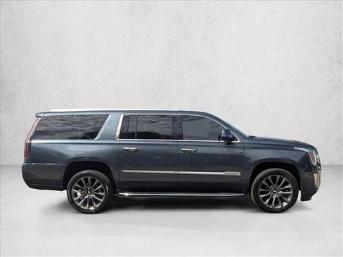 Used 2020 Cadillac Escalade ESV Luxury RWD image 4
