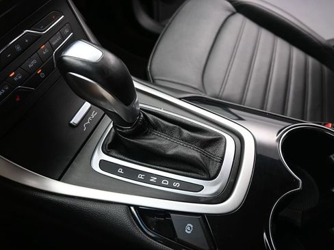 Certified 2017 Ford Edge SEL w/ Equipment Group 201A image 17