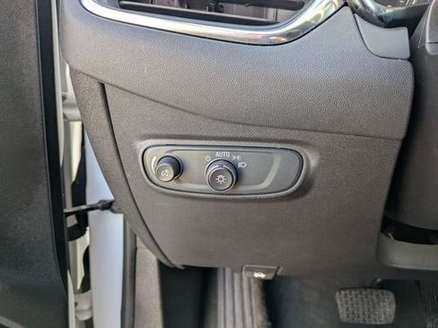 Used 2024 Chevrolet Equinox LT image 17