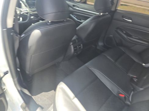 Used 2023 Nissan Altima 2.5 SL FWD image 12