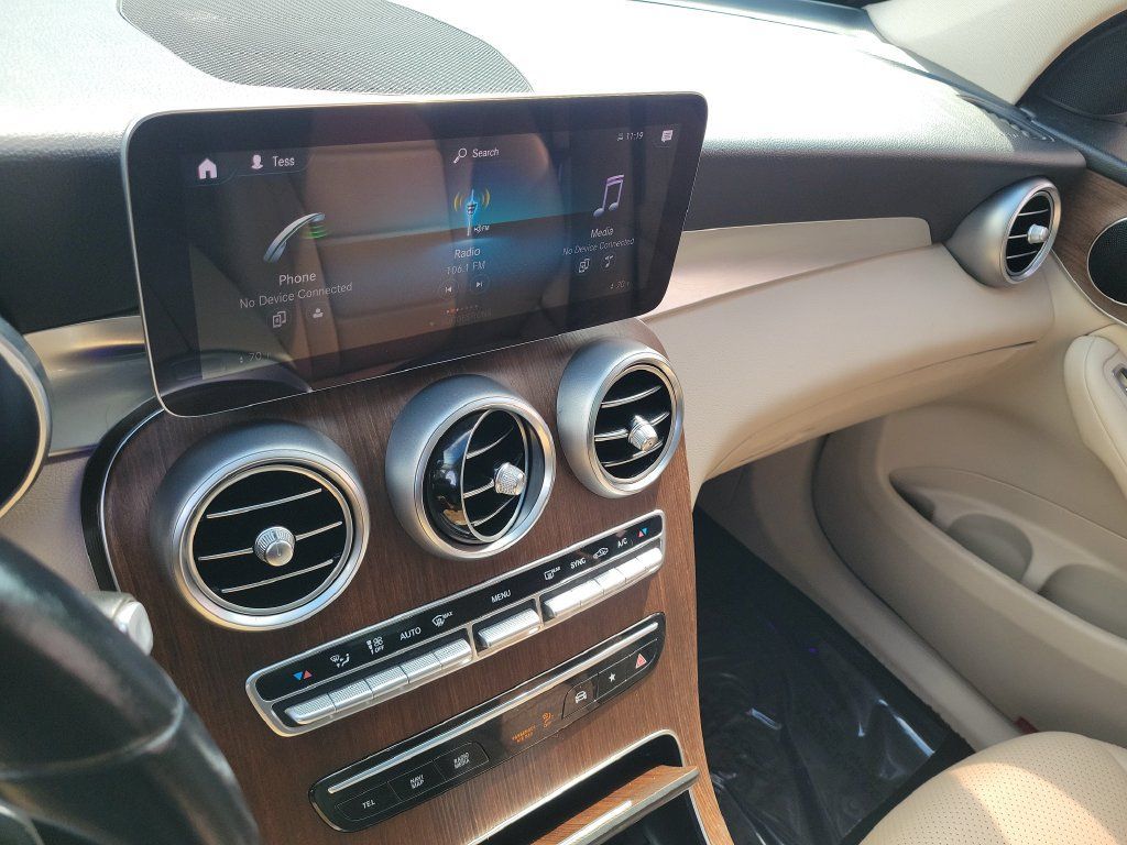 Used 2021 Mercedes-Benz GLC 300 w/ Premium Package image 14