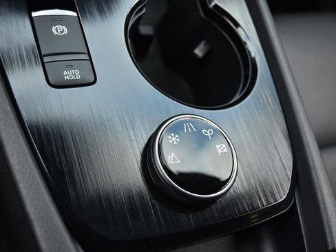 Certified 2024 Nissan Rogue SL image 20