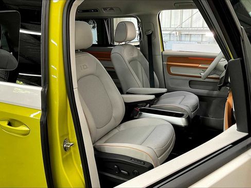 New 2025 Volkswagen ID. Buzz 1st Edition image 30