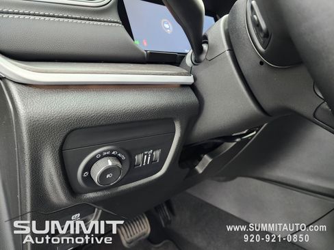 New 2025 Jeep Grand Cherokee Limited w/ Black Appearance Package image 47