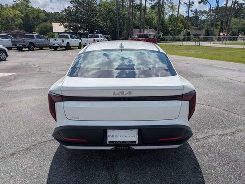 Used 2025 Kia K4 FWD image 5