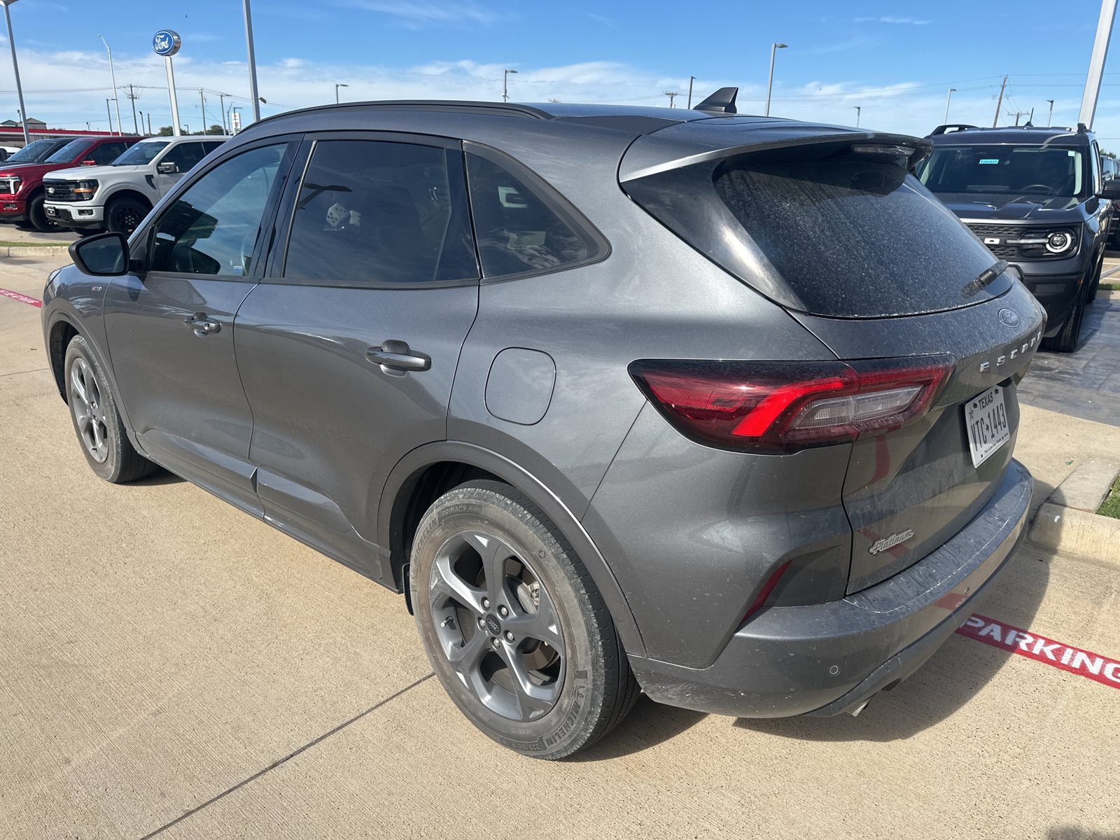 Used 2024 Ford Escape ST-Line w/ Tech Pack #1 FWD image 5