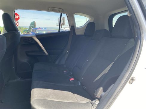 Used 2015 Toyota RAV4 LE FWD image 14