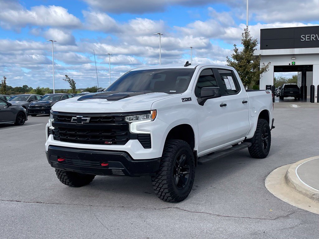 Used 2024 Chevrolet Silverado 1500 LT Trail Boss w/ Protection Package AWD/4WD image 4