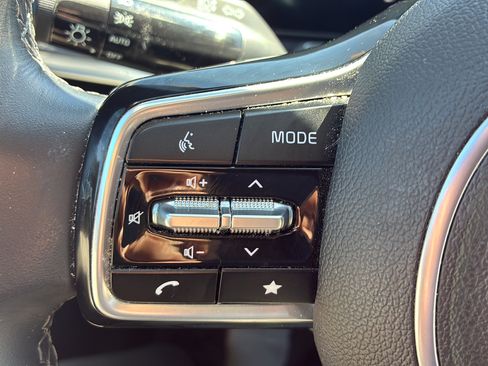 Used 2025 Kia Sorento S FWD image 36