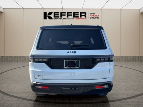 New 2026 Jeep Grand Wagoneer Summit image 4