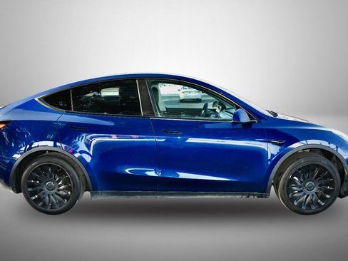 Used 2021 Tesla Model Y 2WD image 8