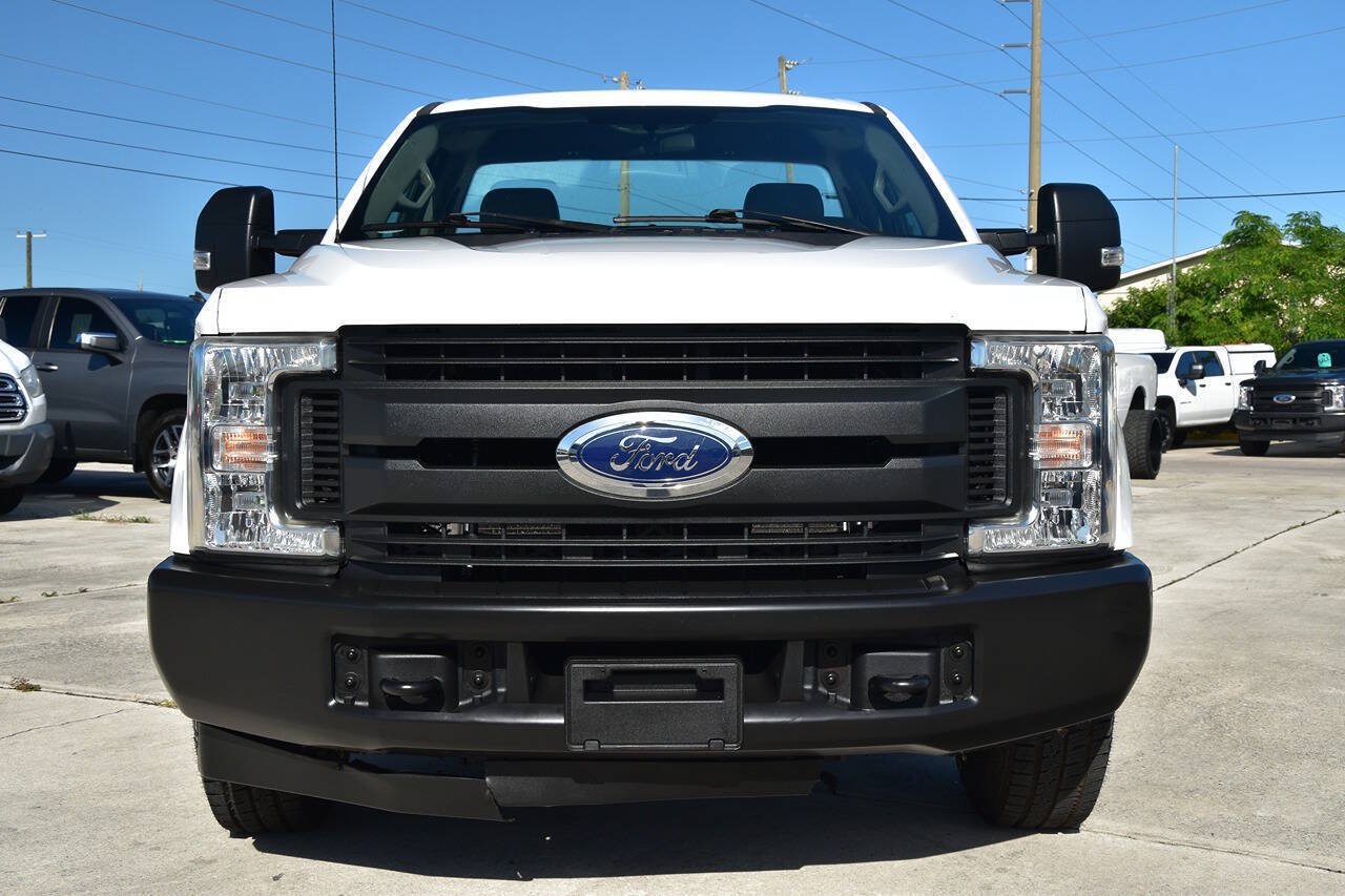 Used 2019 Ford F250 XL w/ Power Equipment Group RWD image 2