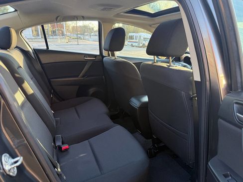 Used 2011 MAZDA MAZDA3 i Touring image 21