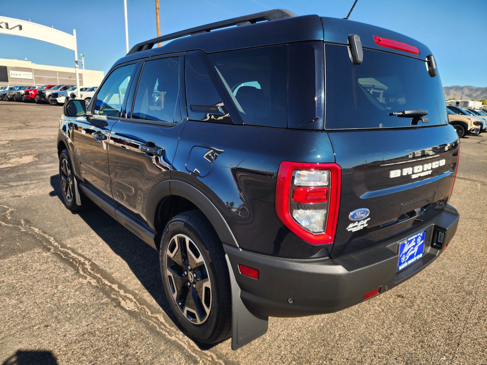 Used 2023 Ford Bronco Sport Outer Banks w/ Tech Package AWD/4WD image 6