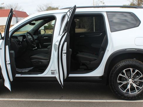 New 2026 GMC Acadia AT4 image 5