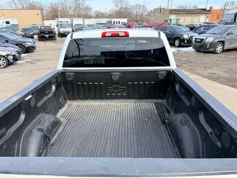 Used 2018 Chevrolet Silverado 1500 LT w/ All Star Edition RWD image 9