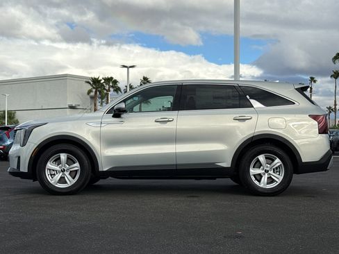 New 2026 Kia Sorento LX image 6