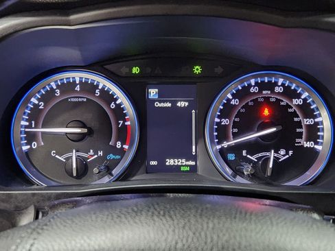 Used 2019 Toyota Highlander XLE image 34