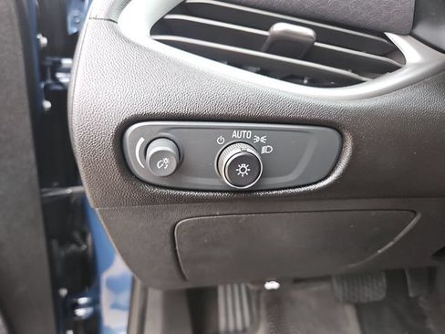 Used 2024 Chevrolet Malibu LT FWD image 17