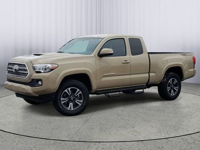 Used 2017 Toyota Tacoma TRD Sport w/ Tow Package